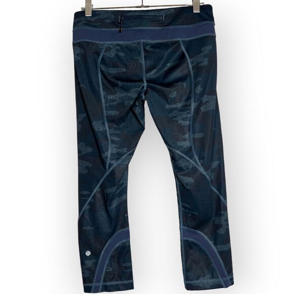 Lululemon x SoulCycle Run Inspire Crop II Luxtreme Leggings SIZE 8 Blue Camo - Picture 5 of 12